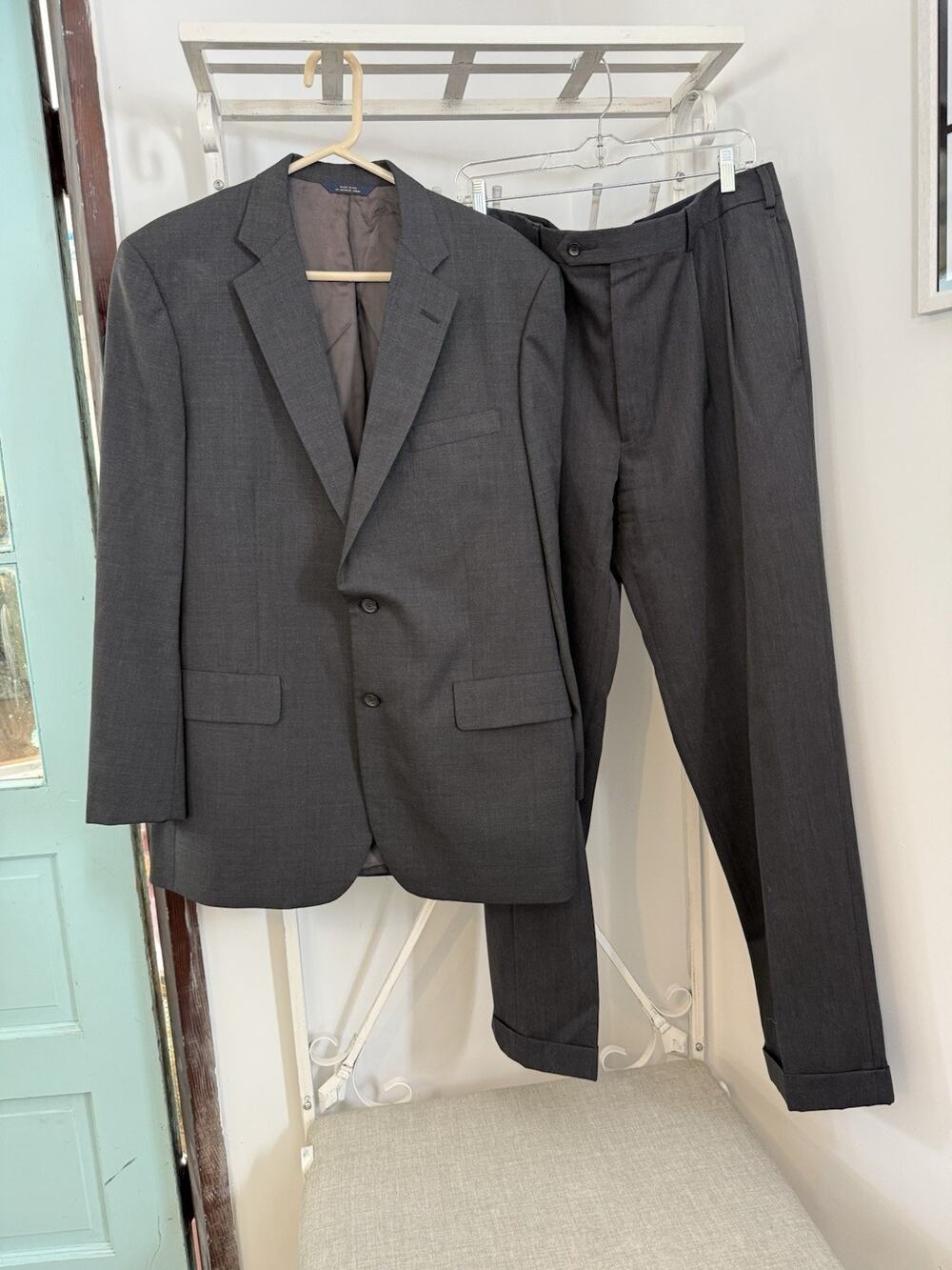 Brooks Brothers Men's 2-Piece Suit Charcoal Gray Wool Made In USA Lg
